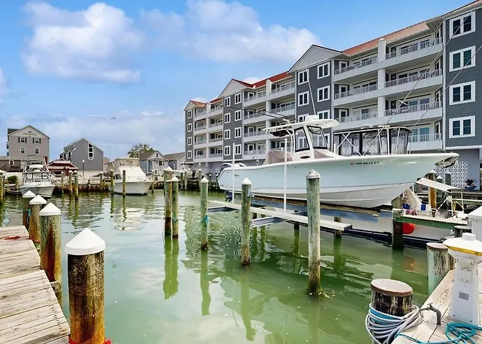 Charming Waterfront With Pool Access And Private Balcony Views Ocean City